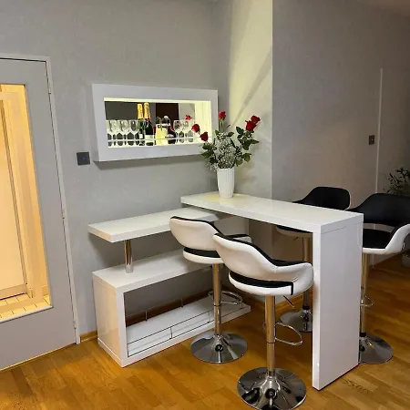 Maison 4 Pièces Avec Stationnements Privés Appartement Lingolsheim